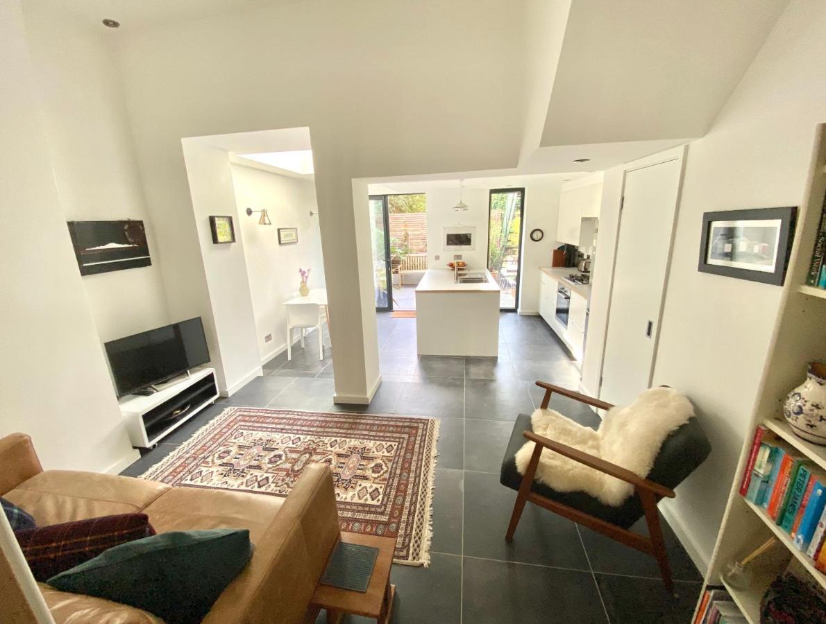 Stunning With Garden In The Heart Of Hackney, East Apartament Londra